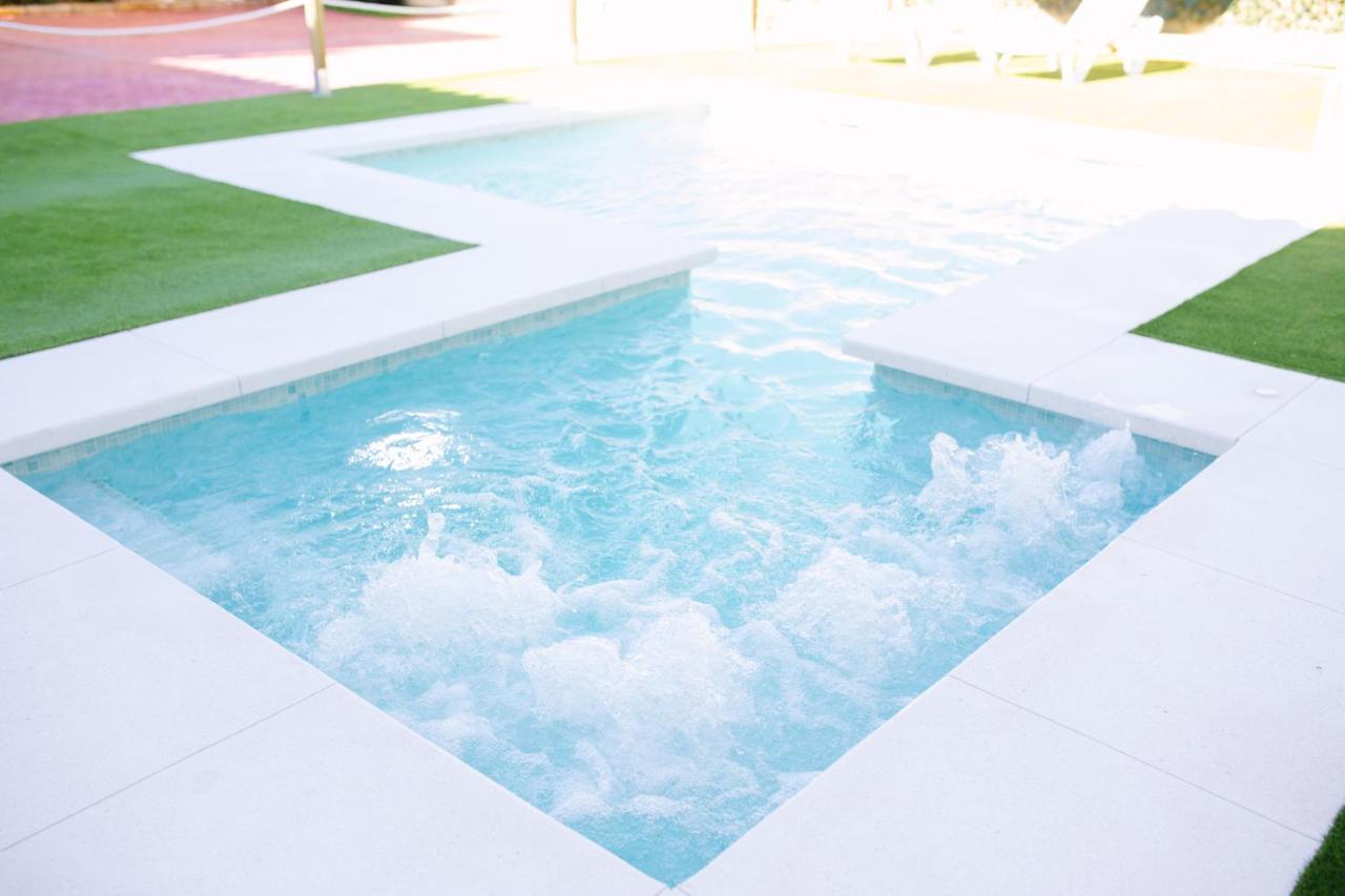 Гостевой дом Casa Luxury "El Olivo De Cordoba" Con Jacuzzi Y Parking Privado Экстерьер фото